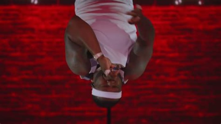 50 Cent hangs upside down, Guyton slows it down