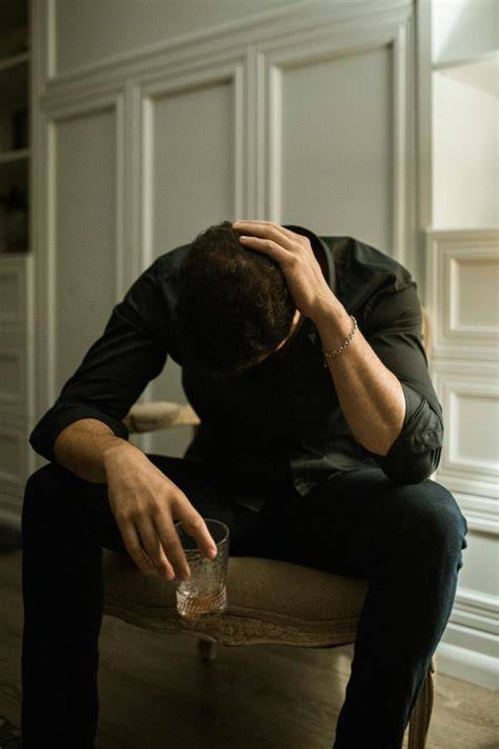 A depressed man | Source: Pexels