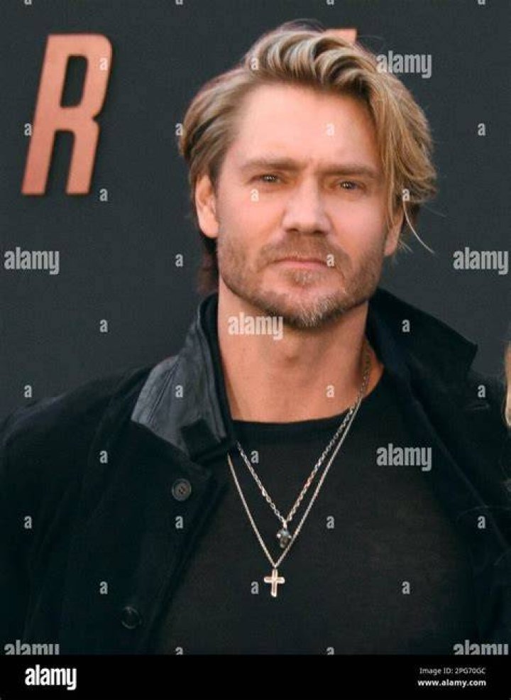 Actor Chad Michael Murray and actress Sarah Roemer attends the 2016 CMT Music awards at the Bridgestone Arena on June 8, 2016. | Photo: Getty Images