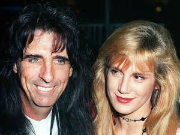 Alice Cooper and Sheryl Goddard attend the 37th Annual Rock & Roll Hall of Fame Induction Ceremony at Microsoft Theater on November 5, 2022, in Los Angeles, California. | Source: Getty Images