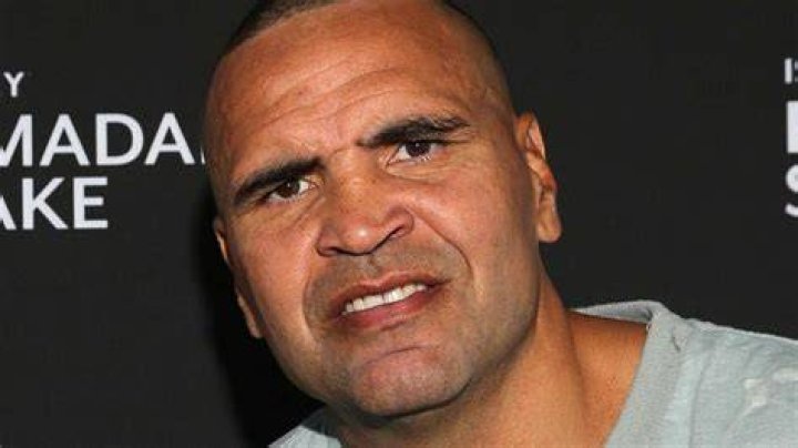 Anthony Mundine has seen charges against him dropped over two alleged Covid offences