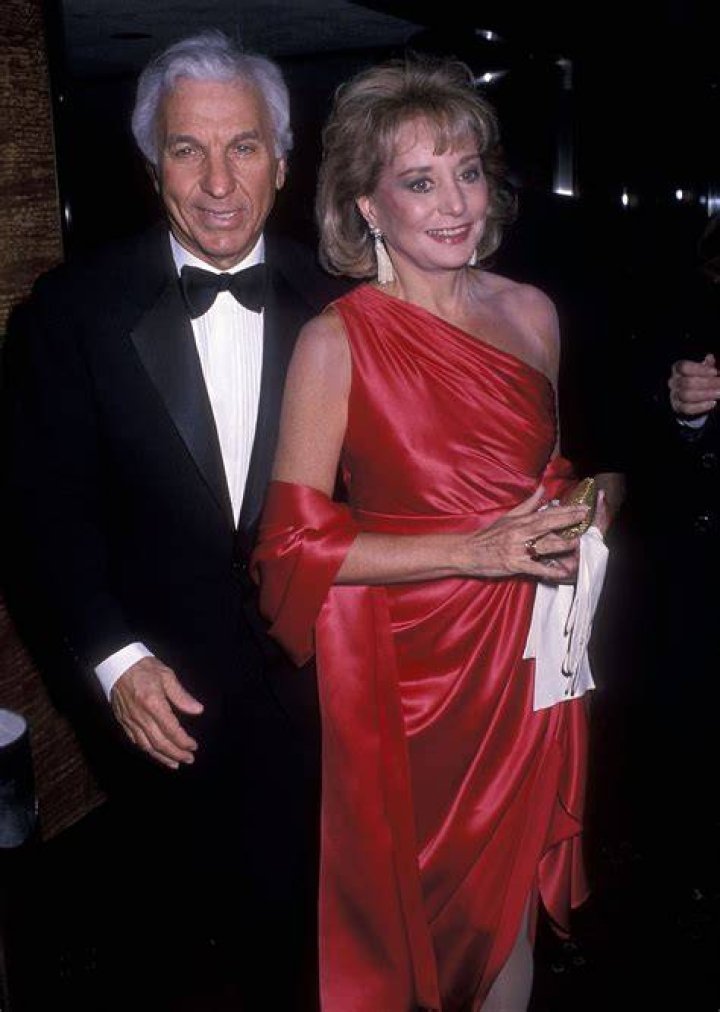 Barabara Walters and entertainment executive Merv Adelson at the American Museum of the Moving Image Honors Sidney Poitier at the Waldorf-Astoria Hotel on February 28, 1989 in New York City. | Source: Getty Images