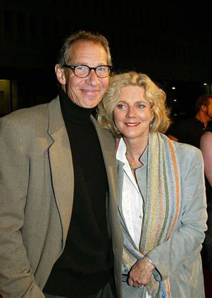 Blythe Danner and her husband Bruce Paltrow on April 13, 2002 in Los Angeles, California. | Photo: Getty Images