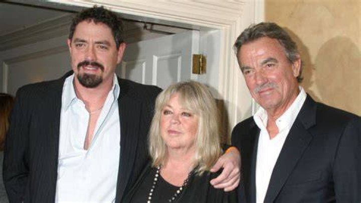 Dale Russell Gudegast and Eric Braeden [left], Eric Braeden, his wife Dale and their son Christian celebrate Braeden's 25th anniversary playing legendary character Victor Newman on "The Young and The Restless" at a special ceremony on February 1, 2005 [right] | Source: Getty Images
