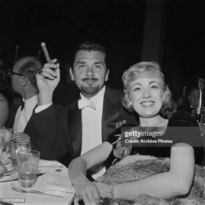 Ernie Kovacs and his wife Edie Adams in 1956. | Source: Wikimedia Commons