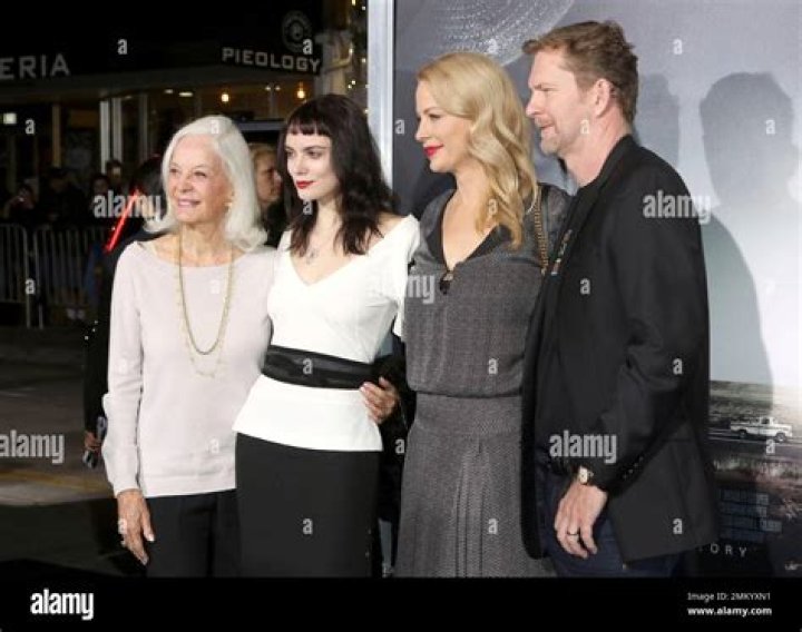 Graylen Eastwood, Stacy Poitras, Alison Eastwood, Scott Eastwood, Christina Sandera, Clint Eastwood, Maggie Johnson, Kyle Eastwood, and Cynthia Ramirez at the premiere of "The Mule" on December 10, 2018, in Los Angeles | Source: Getty Images