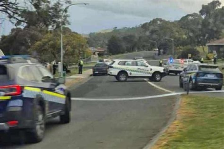 Gunman remains at large after 6 people killed at Independence Day parade