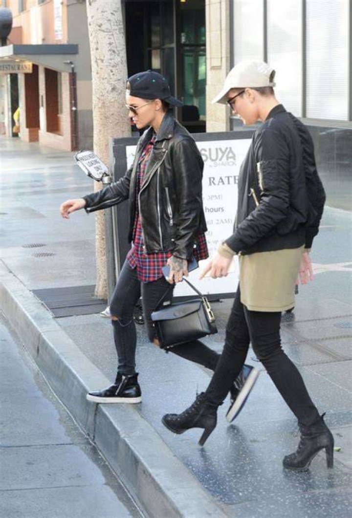 halsey and ruby rose 12.21.2015 Roupas, Como fazer biquini, Looks