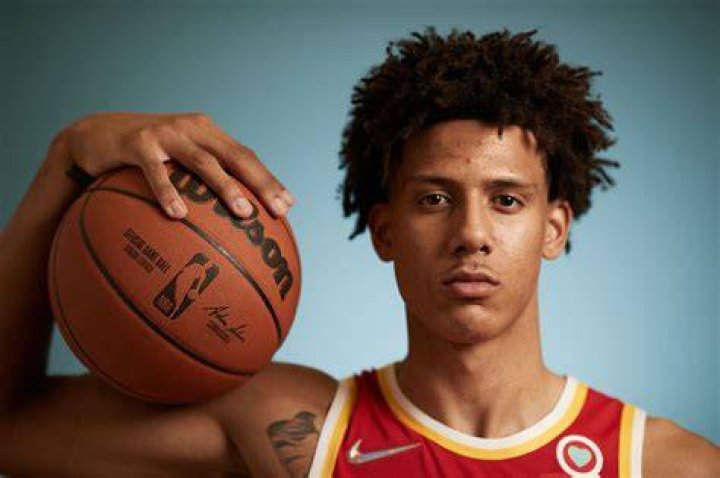 Is Jalen Johnson Married Or Single? Is Jalen Johnson Married Or Single?