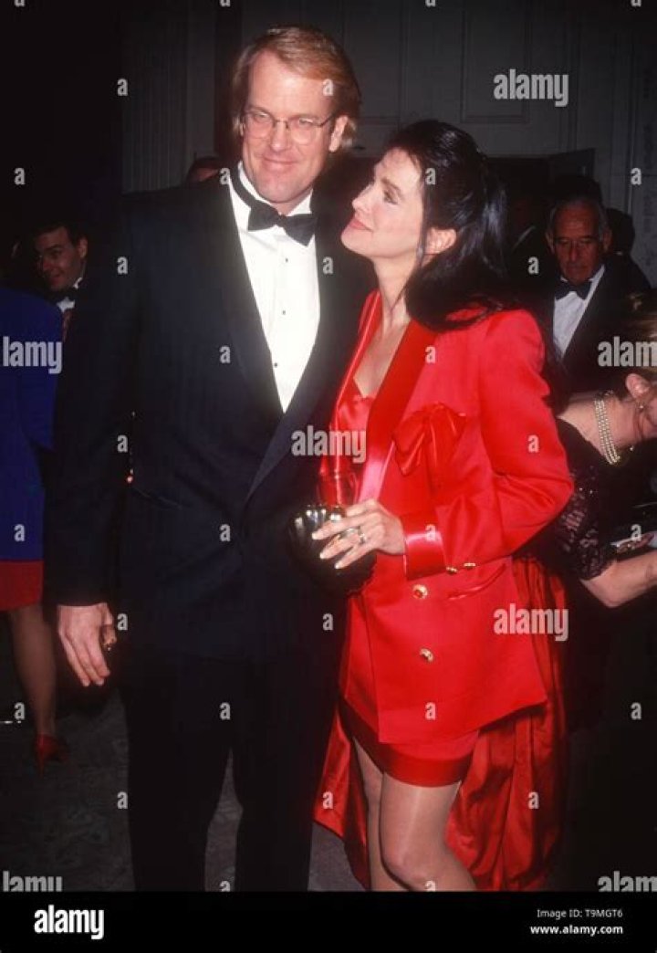 John Tesh and Connie Sellecca at The Universal Hilton Hotel on April 24, 2015 in Universal City, California. | Photo: Getty Images