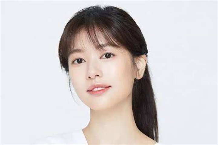 Jung So Min parle de sa relation avec son p&egrave;re, de son type id&eacute;al et plus encore