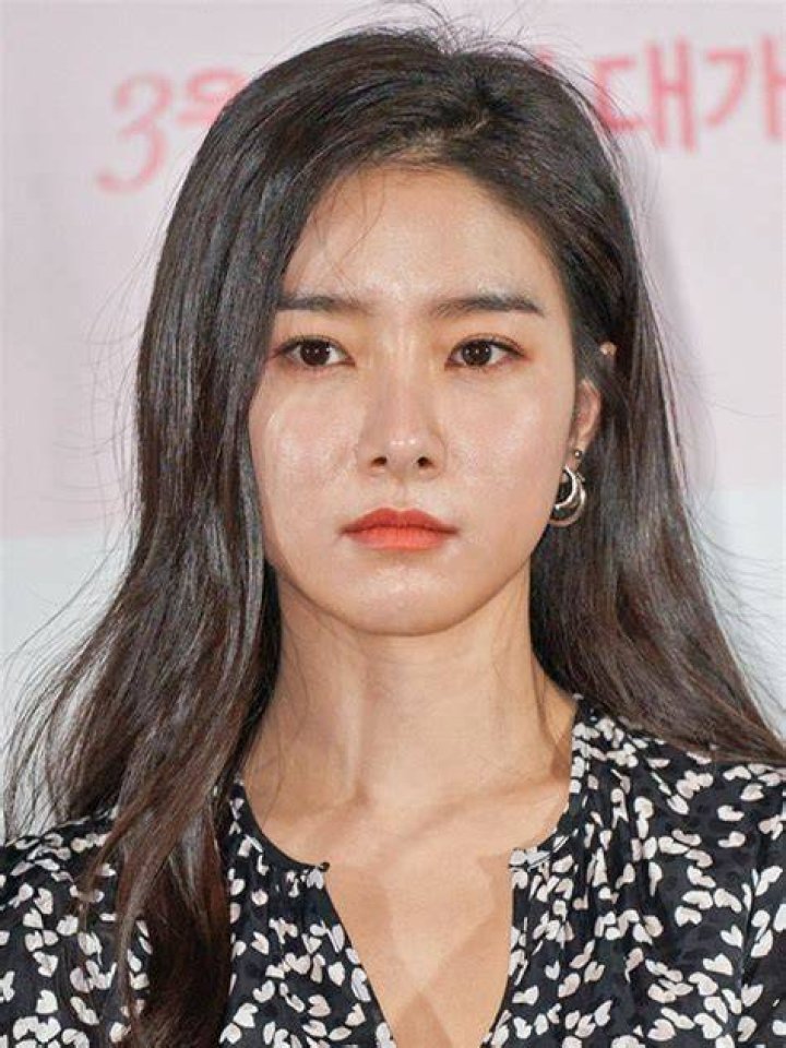 Kim So Eun's agency denies she is dating former 'We Got Married' costar Song Jae Rim after