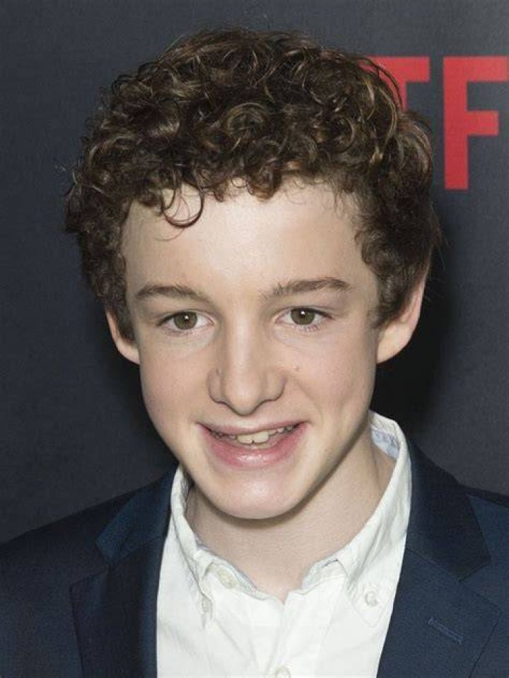 Louis Hynes' Wiki Height, Age, Net Worth, Girlfriend, Family