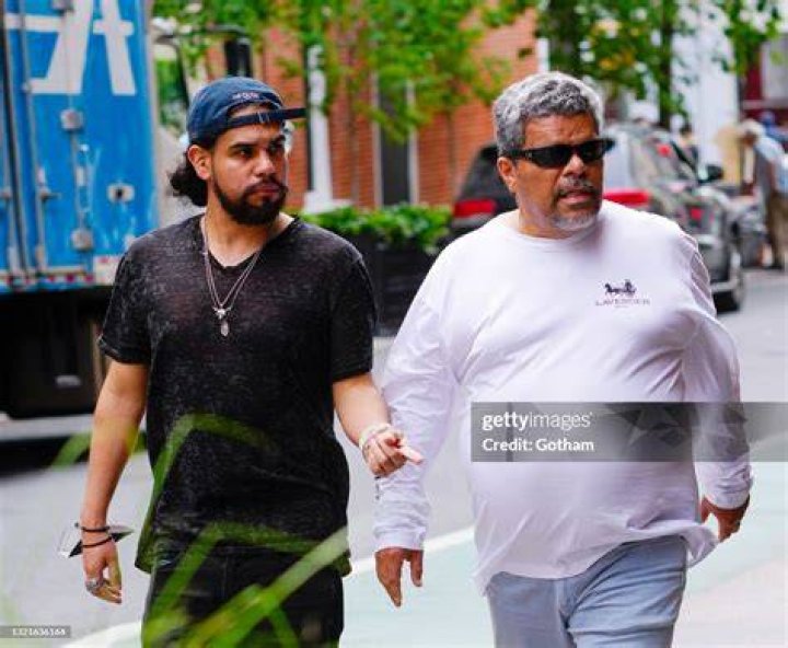 Luis Guzman and his son attend the Charlotte Bobcats vs the New York Knicks game at Madison Square Garden on January 9, 2012 in New York City. | Source Getty Images