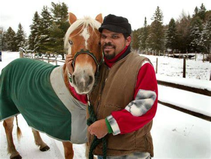 Luiz Guzman with his horse "Sobota" on November 25, 2002, in Cabot, Vt. | Source: Getty Images