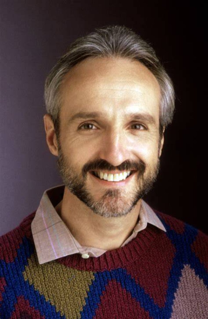 Michael Gross as Steven Keaton, Meredith Baxter as Elyse Keaton in "Family Ties" circa 1982. | Source: Getty Images