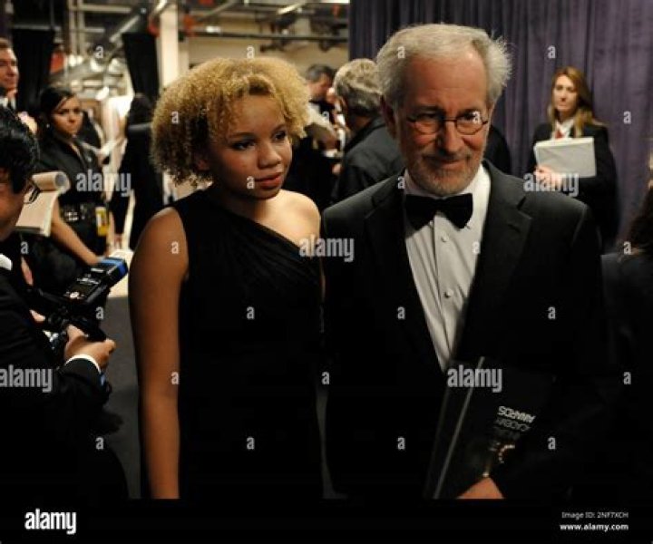 Mikaela Spielberg, Steven Spielberg, Drew Barrymore and Destry Allyn Spielberg arrive on the red carpet for the premiere of "Whip It" on September 29, 2009, in Hollywood, California | Source Getty Images