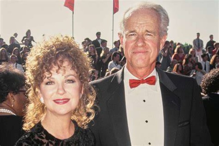 Mike Farrell and Shelley Fabares at the Second Annual Commitment to Life' Gala on September 20, 1986 | Source: Getty Images