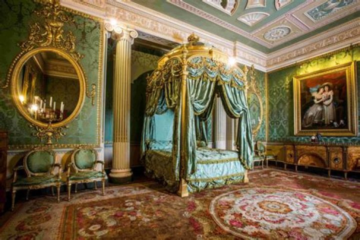 Pictured: A state bedroom at Althorp House which showcases portraits by the likes of Van Dyke. / Source: Getty Images