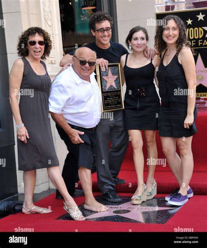 Rhea Durham, Danny DeVito, and Mara Wilson in "Matilda" in 1996 | Source: Getty Images