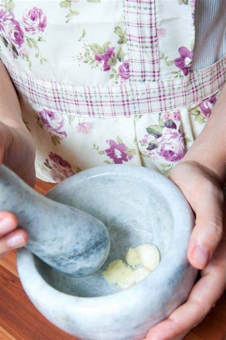 smashing garlic