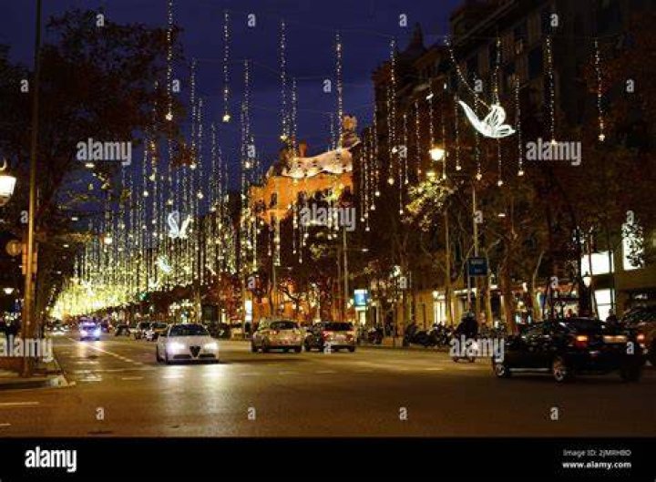 The lights installed in Mila Kunis' parents' condo | Source: