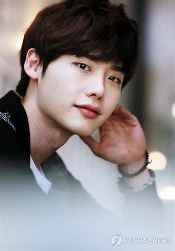 Top 10 Handsome Korean Actors Without Plastic Surgery!!! LOVEKPOP95