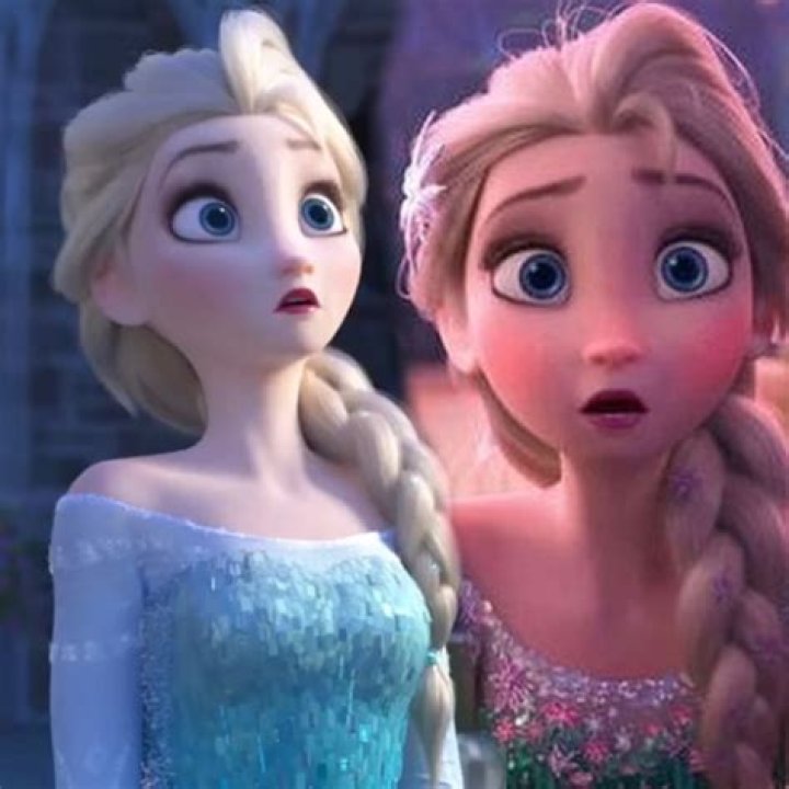 Tributes: Elsa and Miley had gotten the wave as a friendship tattoo with a group of gal pals, which was drawn by surfer Kelly Slater